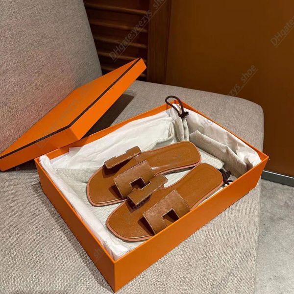 shoes designer luxury man woman slipper calfskin confort leather flat oran slide fashion and individuality outdoor summer beach sandal h yen, Black
shoes designer luxury man woman slipper calfskin confort leather flat oran slide fashion and individuality outdoor summer beach sandal h yen, Black