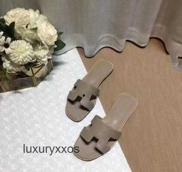 womens bottom oran sandal slipper girl 2023 lichee pattern summer flat slippers h letter flip designer flops luxury solid outdoor z35b
womens bottom oran sandal slipper girl 2023 lichee pattern summer flat slippers h letter flip designer flops luxury solid outdoor z35b
