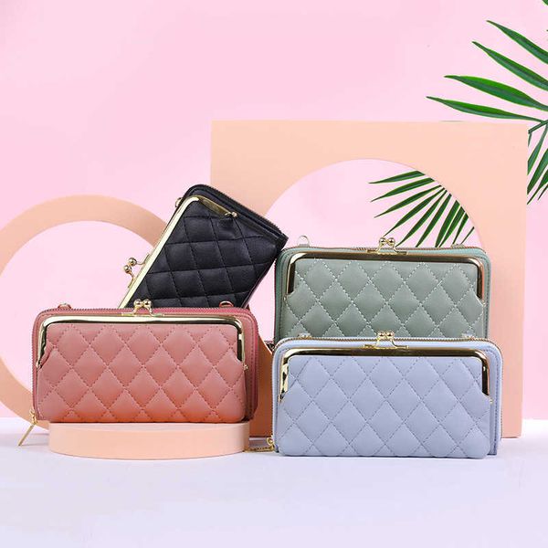 embroidered horizontal mobile phone bag diagonal cross bag 2022 summer new women's handbag diagonal cross shoulder bag
embroidered horizontal mobile phone bag diagonal cross bag 2022 summer new women's handbag diagonal cross shoulder bag