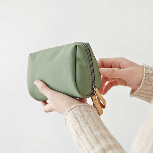 korean cosmetic bag simple lady mini wash bag waterproof small portable hand carry on travel storage bag
korean cosmetic bag simple lady mini wash bag waterproof small portable hand carry on travel storage bag