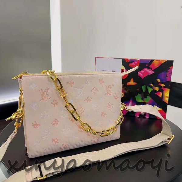 designer crossbody bag lambskin three-layer bag spring and summer new, square bag v104263 pink and white printing
designer crossbody bag lambskin three-layer bag spring and summer new, square bag v104263 pink and white printing