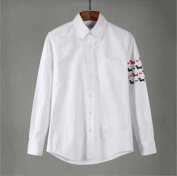 2023 fashion tb thom brand shirts men long sleeve casual shirt turn down collar oxford puppy embroidery solid men's clothing, White;black
2023 fashion tb thom brand shirts men long sleeve casual shirt turn down collar oxford puppy embroidery solid men's clothing, White;black