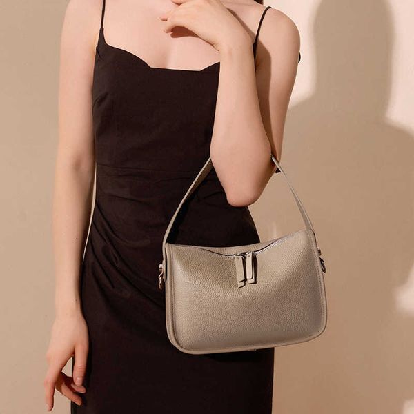 suitcase and bag dinner head layer cowhide soft leather wide shoulder strap crossbody for women 2023 new high capacity simple single underar
suitcase and bag dinner head layer cowhide soft leather wide shoulder strap crossbody for women 2023 new high capacity simple single underar