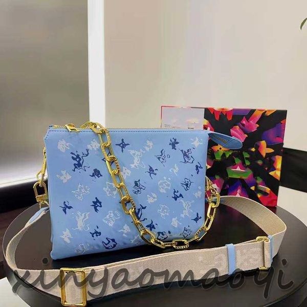 designer crossbody bag lambskin three-layer bag spring and summer new, square bag v104263 blue bag blue and white print
designer crossbody bag lambskin three-layer bag spring and summer new, square bag v104263 blue bag blue and white print