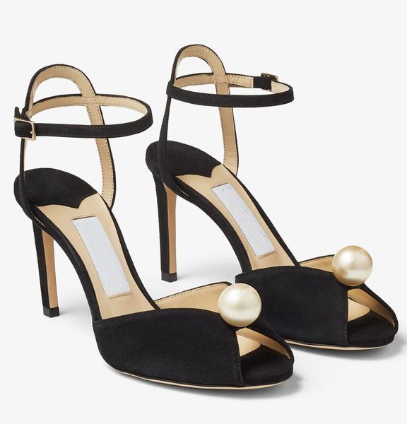 2023 elegant gladiator woman slippers shoes sandals patent-leather bing crystal-embellished pvc mules strap twinkles crystals women high hee, Black
2023 elegant gladiator woman slippers shoes sandals patent-leather bing crystal-embellished pvc mules strap twinkles crystals women high hee, Black