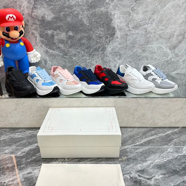 women men sprint runner in white silver men women sneakers ladies trainers designer sprint runner leather satin twill pink black embossed na
women men sprint runner in white silver men women sneakers ladies trainers designer sprint runner leather satin twill pink black embossed na