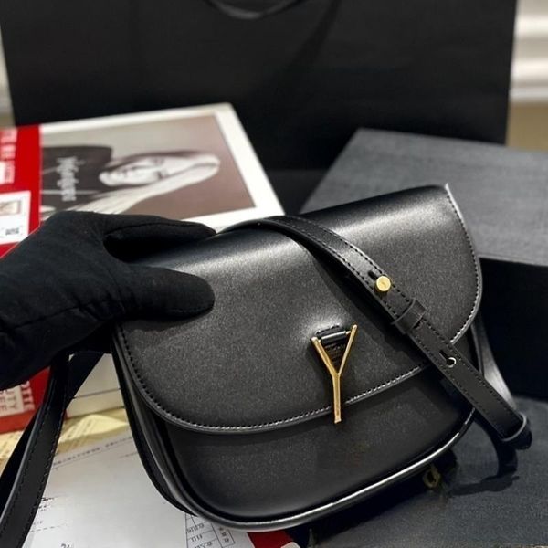 2023 fashion designer shoulder bags woman handbag purse leather cross body chain high grade quality messenger bags plain with letters hasp b
2023 fashion designer shoulder bags woman handbag purse leather cross body chain high grade quality messenger bags plain with letters hasp b