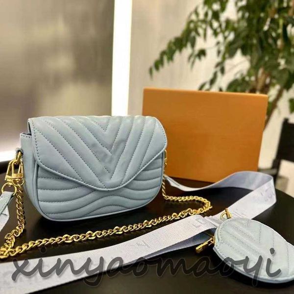 luxury women's shoulder bag designer chain bag leather mailman bag tote bag removable small round purse vintage gold hardware v104278 h
luxury women's shoulder bag designer chain bag leather mailman bag tote bag removable small round purse vintage gold hardware v104278 h