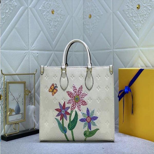 genuine leather flowers and plant embossing monograms pattern leather crossbody bag shopping bags women messenger bags l41056v
genuine leather flowers and plant embossing monograms pattern leather crossbody bag shopping bags women messenger bags l41056v