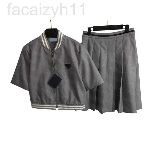 two piece dress designer women metal badge coat short sleeve zipper coats pleated skirt summer casual outfit zhsd, White
two piece dress designer women metal badge coat short sleeve zipper coats pleated skirt summer casual outfit zhsd, White