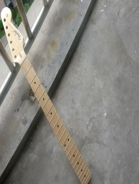 electric guitar stratocaster 22 maple fingerplate varnish after the belt neck in stock7790778
electric guitar stratocaster 22 maple fingerplate varnish after the belt neck in stock7790778