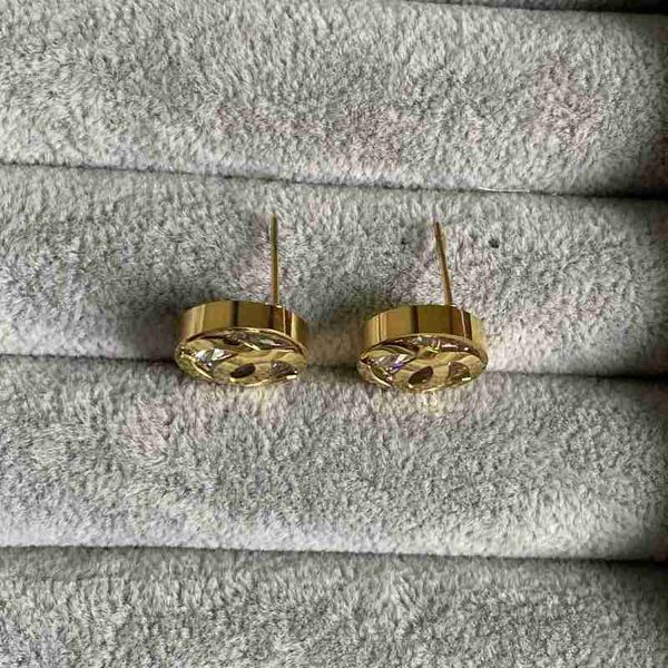 stud designer luxury c big diamond stud 316l stainless steel 18k gold silver women men letter earrings girls wedding jewelry cwef, Golden;silver
stud designer luxury c big diamond stud 316l stainless steel 18k gold silver women men letter earrings girls wedding jewelry cwef, Golden;silver