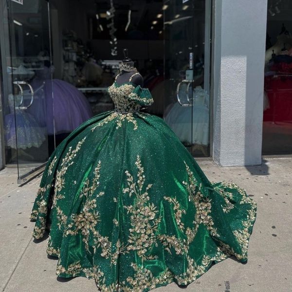 green shiny princess quinceanera dresses 2023 gold appliques lace sweetheart vestidos de 15 anos princess ball gown sweet 16 dress, Blue;red
green shiny princess quinceanera dresses 2023 gold appliques lace sweetheart vestidos de 15 anos princess ball gown sweet 16 dress, Blue;red