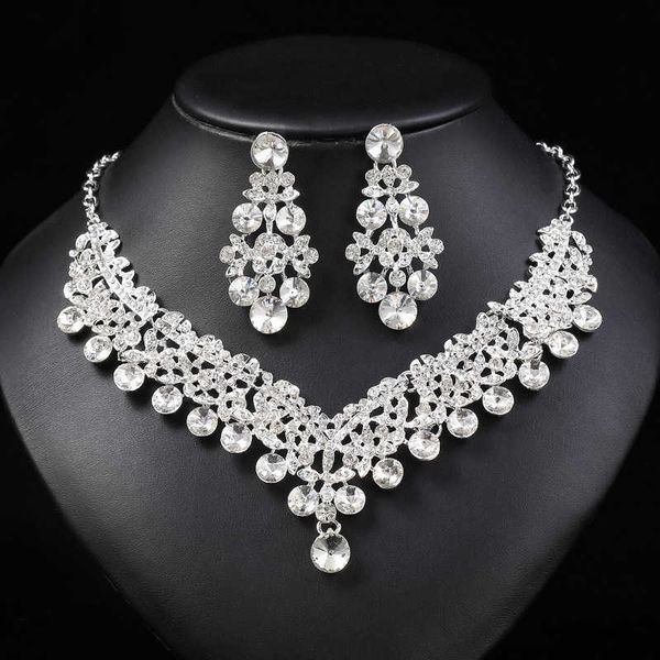 straight hair crystal bridal necklace earrings set wedding dress women's fashion accessories 230628, Silver
straight hair crystal bridal necklace earrings set wedding dress women's fashion accessories 230628, Silver