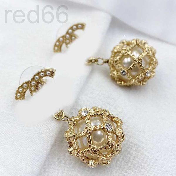 stud designer 18k gold plated 925 silver luxury brand designers letters earrings classic style geometric women crystal rhinestone pearl earr, Golden;silver
stud designer 18k gold plated 925 silver luxury brand designers letters earrings classic style geometric women crystal rhinestone pearl earr, Golden;silver