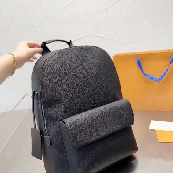 classic designer general real leather backpack weekend travel bags for men and women
classic designer general real leather backpack weekend travel bags for men and women