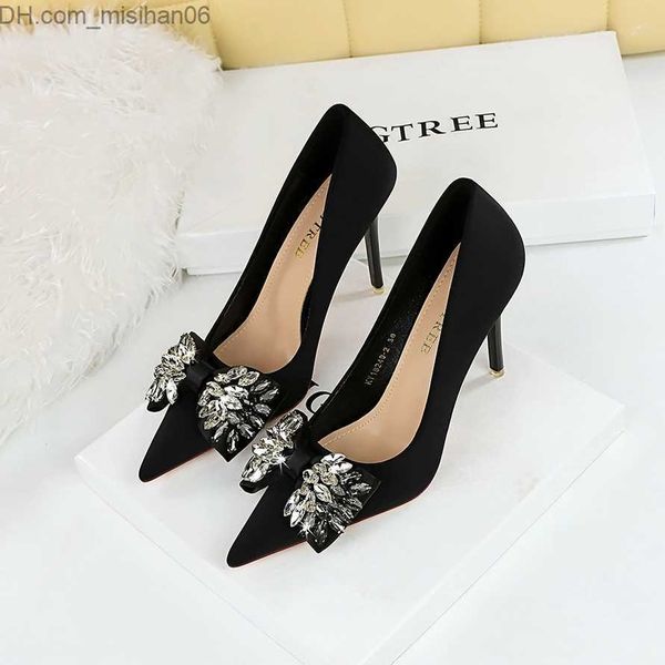 dress shoes bigtree 2023 rhineston bow high heels women's silk spring/summer single shoe office and career zapatos mujer34-43 z230710, Black
dress shoes bigtree 2023 rhineston bow high heels women's silk spring/summer single shoe office and career zapatos mujer34-43 z230710, Black