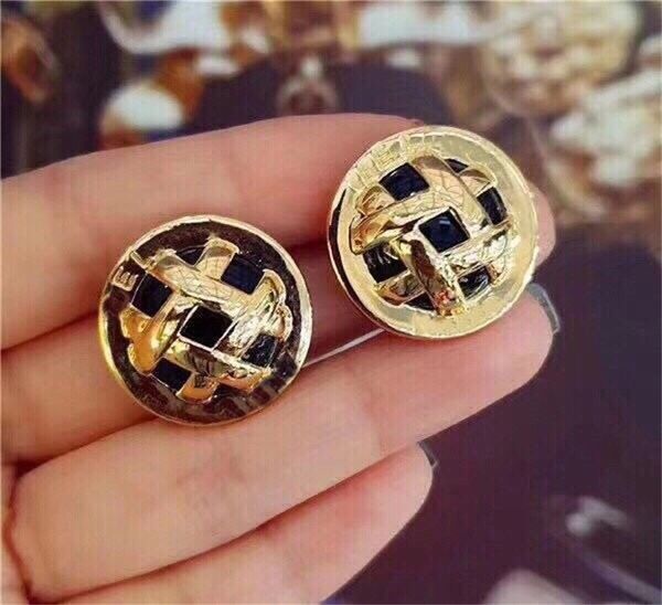 luxury brand designer letter geometry famous rhinestone pearl earring style stud ufvgisk, Golden;silver
luxury brand designer letter geometry famous rhinestone pearl earring style stud ufvgisk, Golden;silver