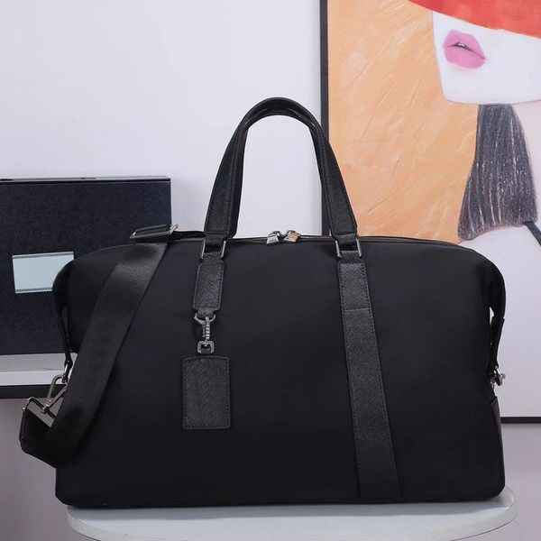 large capacity duffle bag chain travel bags outdoor genuine leather polyester plain print stripes letter soft single oversize gm designer lu, Black;red
large capacity duffle bag chain travel bags outdoor genuine leather polyester plain print stripes letter soft single oversize gm designer lu, Black;red