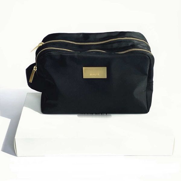 2023 new vip gift black double zip storage bag multifunctional makeup bag large capacity wash bag
2023 new vip gift black double zip storage bag multifunctional makeup bag large capacity wash bag