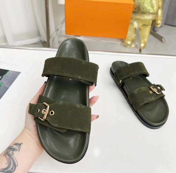 designer sandals couples slippers men women summer flat shoes fashion beach slippers slides with box 35-42, Black
designer sandals couples slippers men women summer flat shoes fashion beach slippers slides with box 35-42, Black