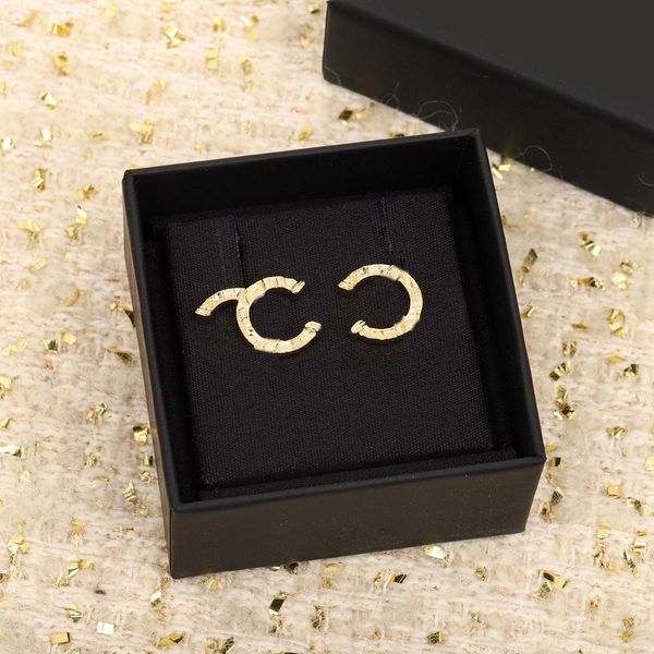 2023 luxury quality charm simple design stud earring in 18k gold plated have box stamp ps7273b, Golden
2023 luxury quality charm simple design stud earring in 18k gold plated have box stamp ps7273b, Golden