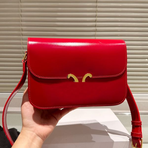 square clutch bag shoulder bag women flap handbags metal hardware letter cowhide leather crossbody purse interior compartment zipper wallets
square clutch bag shoulder bag women flap handbags metal hardware letter cowhide leather crossbody purse interior compartment zipper wallets