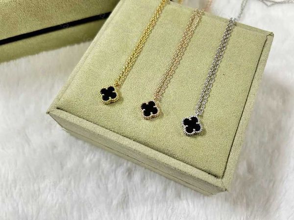 pendant necklaces 18k gold clover designer necklaces with shining crystal diamond ol 4 leaf mother of pearl mini 9mm pendant luxury choker n, Silver
pendant necklaces 18k gold clover designer necklaces with shining crystal diamond ol 4 leaf mother of pearl mini 9mm pendant luxury choker n, Silver