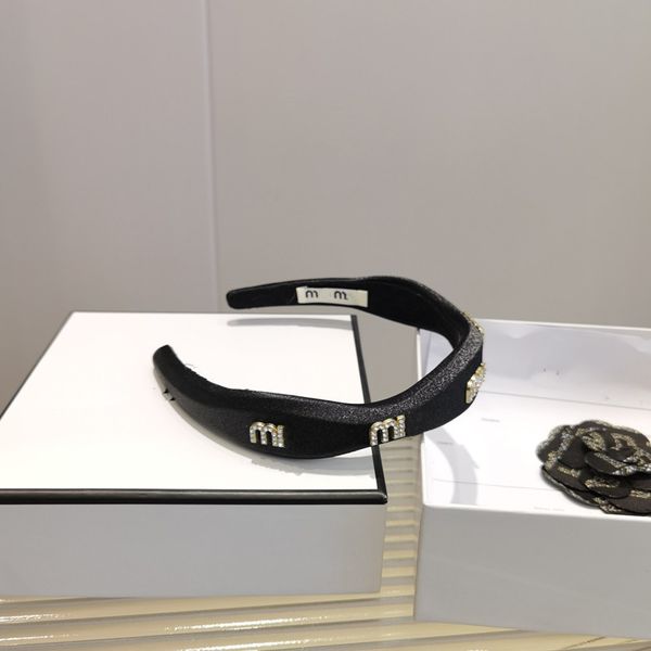 mm letter black simple silk headbands high skull designers headband women girls party sports makeup hair hoop headwear, Silver
mm letter black simple silk headbands high skull designers headband women girls party sports makeup hair hoop headwear, Silver