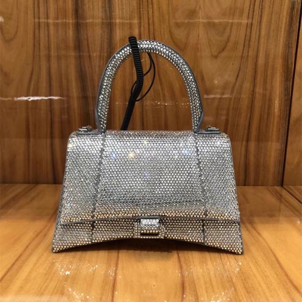 2023 new lady fashion shoulder bags evening bag full of diamonds genuine leather tote womens men crossbody wallet luxury travel rhinestones
2023 new lady fashion shoulder bags evening bag full of diamonds genuine leather tote womens men crossbody wallet luxury travel rhinestones