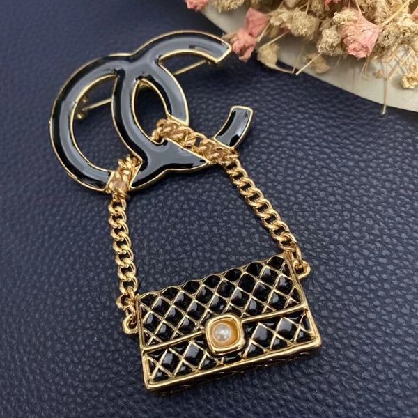 famous design luxury designer brooch women letter bag pendant brooches suit pin gold plated fashion jewelry clothing decoration accessories, Gray
famous design luxury designer brooch women letter bag pendant brooches suit pin gold plated fashion jewelry clothing decoration accessories, Gray