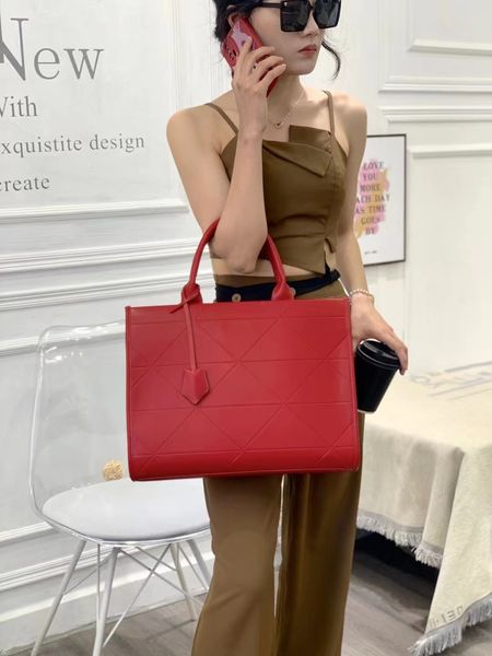 womens handbag designer tote bag triangle symbole jacquard fabric handbags large totes designers shoulder bags p cross body purses
womens handbag designer tote bag triangle symbole jacquard fabric handbags large totes designers shoulder bags p cross body purses