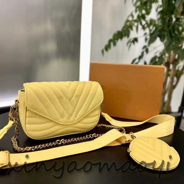 luxury women's shoulder bag designer chain bag leather mailman bag tote bag removable small round purse vintage gold hardware v104278 e
luxury women's shoulder bag designer chain bag leather mailman bag tote bag removable small round purse vintage gold hardware v104278 e