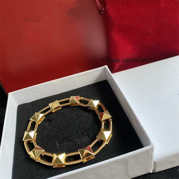 luxury designer valentinoly bracelet lucky link charm bracelet exquisite jewelry elegant temperament versatile sadfa, Golden;silver
luxury designer valentinoly bracelet lucky link charm bracelet exquisite jewelry elegant temperament versatile sadfa, Golden;silver