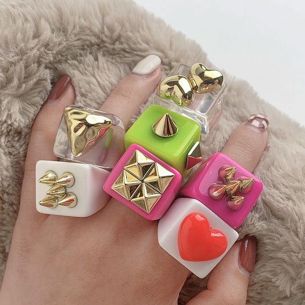 band rings 3pcs fashion multicolor resin acrylic geometric square ring set for women punk gold color rivet big thick rings jewelry 230706, Silver
band rings 3pcs fashion multicolor resin acrylic geometric square ring set for women punk gold color rivet big thick rings jewelry 230706, Silver