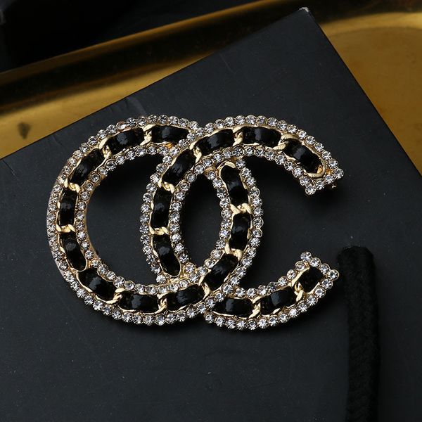 famous design gold luxury designer brooch women letter rhinestone leather brooches suit pin fashion jewelry clothing decoration accessories, Gray
famous design gold luxury designer brooch women letter rhinestone leather brooches suit pin fashion jewelry clothing decoration accessories, Gray