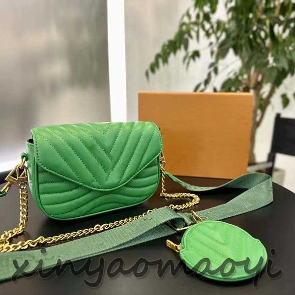 luxury women's shoulder bag designer chain bag leather mailman bag tote bag removable small round purse vintage gold hardware v104278 l
luxury women's shoulder bag designer chain bag leather mailman bag tote bag removable small round purse vintage gold hardware v104278 l