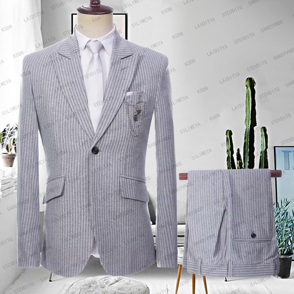 men's suits blazers 2023 light grey stripe mens 2pieces suit terno slim fit formal office wedding groom tuxedo tailcoat for male fashio, White;black
men's suits blazers 2023 light grey stripe mens 2pieces suit terno slim fit formal office wedding groom tuxedo tailcoat for male fashio, White;black