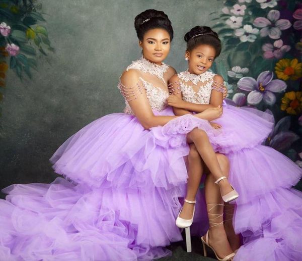 2021 high collar mother and daughter dresses formal party gowns with beading lace applique flower girls039 dress tiered pageant7029456, White;blue
2021 high collar mother and daughter dresses formal party gowns with beading lace applique flower girls039 dress tiered pageant7029456, White;blue