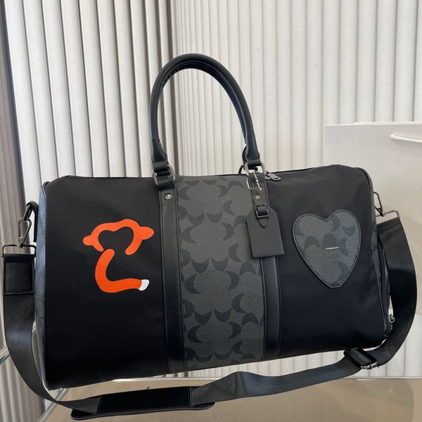 duffel bag travel bag luggage designer ladies travel handbags travelling fashion classic large capacity laggages
duffel bag travel bag luggage designer ladies travel handbags travelling fashion classic large capacity laggages