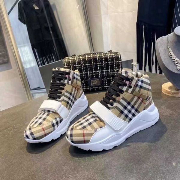 new classic plaid velcro board shoes flat bottom canvas shoes couple casual men's and women's same style dad shoes, Black
new classic plaid velcro board shoes flat bottom canvas shoes couple casual men's and women's same style dad shoes, Black