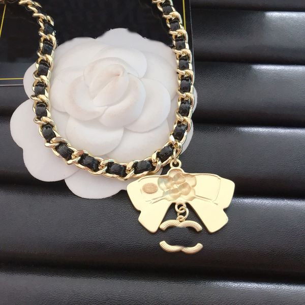 classical women luxury designer letter necklace choker pendant chain silver plated copper brass heart necklaces with steel seal love gifts j
classical women luxury designer letter necklace choker pendant chain silver plated copper brass heart necklaces with steel seal love gifts j