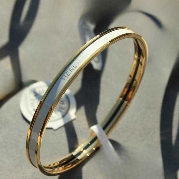 designer hemrres bracelet aijia h 009 enamel round high version letter fashion trend small and versatile light luxury simple i 7yl2, Black
designer hemrres bracelet aijia h 009 enamel round high version letter fashion trend small and versatile light luxury simple i 7yl2, Black