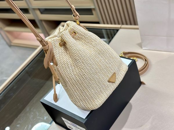 luxury brand designer bag summer woven bucket bag refreshing literature fashion sweet crossbody bag handhold
luxury brand designer bag summer woven bucket bag refreshing literature fashion sweet crossbody bag handhold