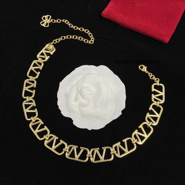 designer letter v pendant s jewelry luxury for lady women pearl metal gold necklace valentinoly advanced accessories chokers 99, Silver
designer letter v pendant s jewelry luxury for lady women pearl metal gold necklace valentinoly advanced accessories chokers 99, Silver