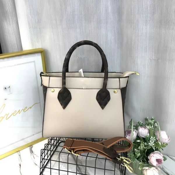 loulsvutt designer tote bag luxurys handbags designer briefcase mens bag designer shoulder bag designer woman crossbody soho bag 21*14*27cm
loulsvutt designer tote bag luxurys handbags designer briefcase mens bag designer shoulder bag designer woman crossbody soho bag 21*14*27cm