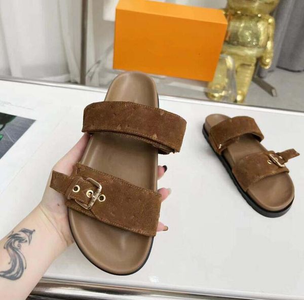 designer sandal slippers beach classic flat sandal luxury summer lady leather flip flops men women slides, Black
designer sandal slippers beach classic flat sandal luxury summer lady leather flip flops men women slides, Black