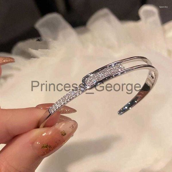 men's shorts bangle bracelet for women designer jewlery luxury fashion silver plated star wedding gift x0706, White;black
men's shorts bangle bracelet for women designer jewlery luxury fashion silver plated star wedding gift x0706, White;black