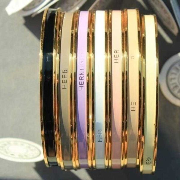 designer hemrres bracelet 009 aijia h enamel round high version letter fashion trend small and versatile light luxury simple i r3h1, Black
designer hemrres bracelet 009 aijia h enamel round high version letter fashion trend small and versatile light luxury simple i r3h1, Black
