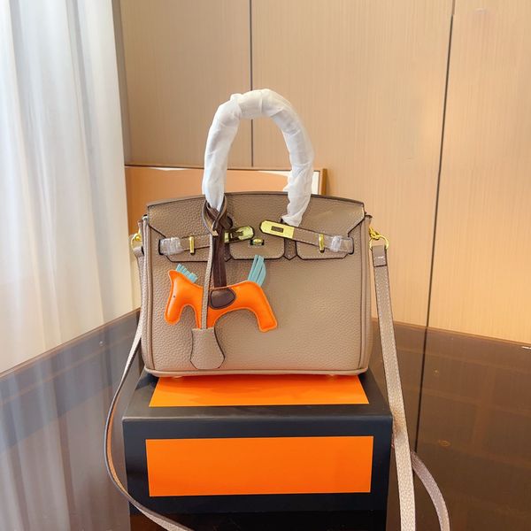 high-quality designers bags shoulder bags versatile soft leather women simplicity handbag crossbody luxury tote fashion shopping multi color
high-quality designers bags shoulder bags versatile soft leather women simplicity handbag crossbody luxury tote fashion shopping multi color